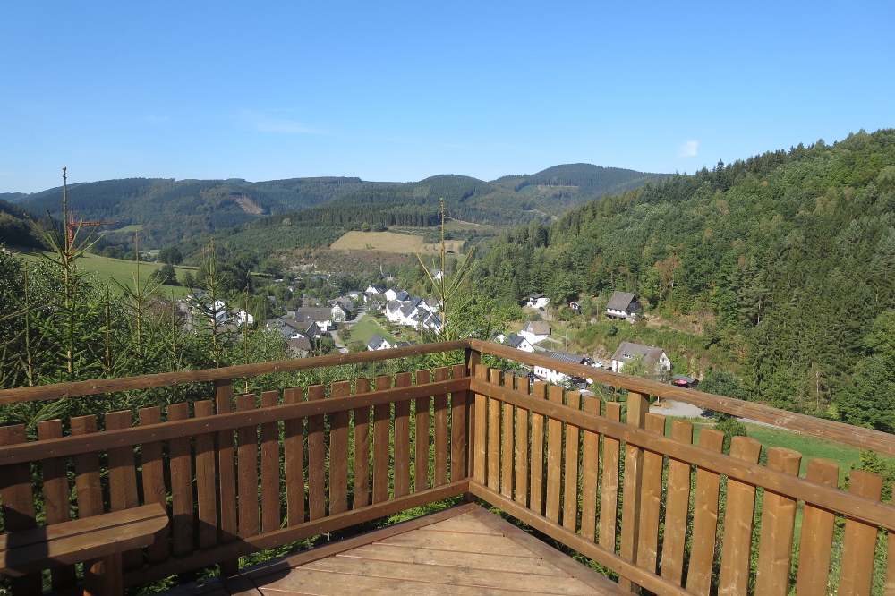 Lennesteig #09: Saalhausen - Schmallenberg - Blick auf Lenne