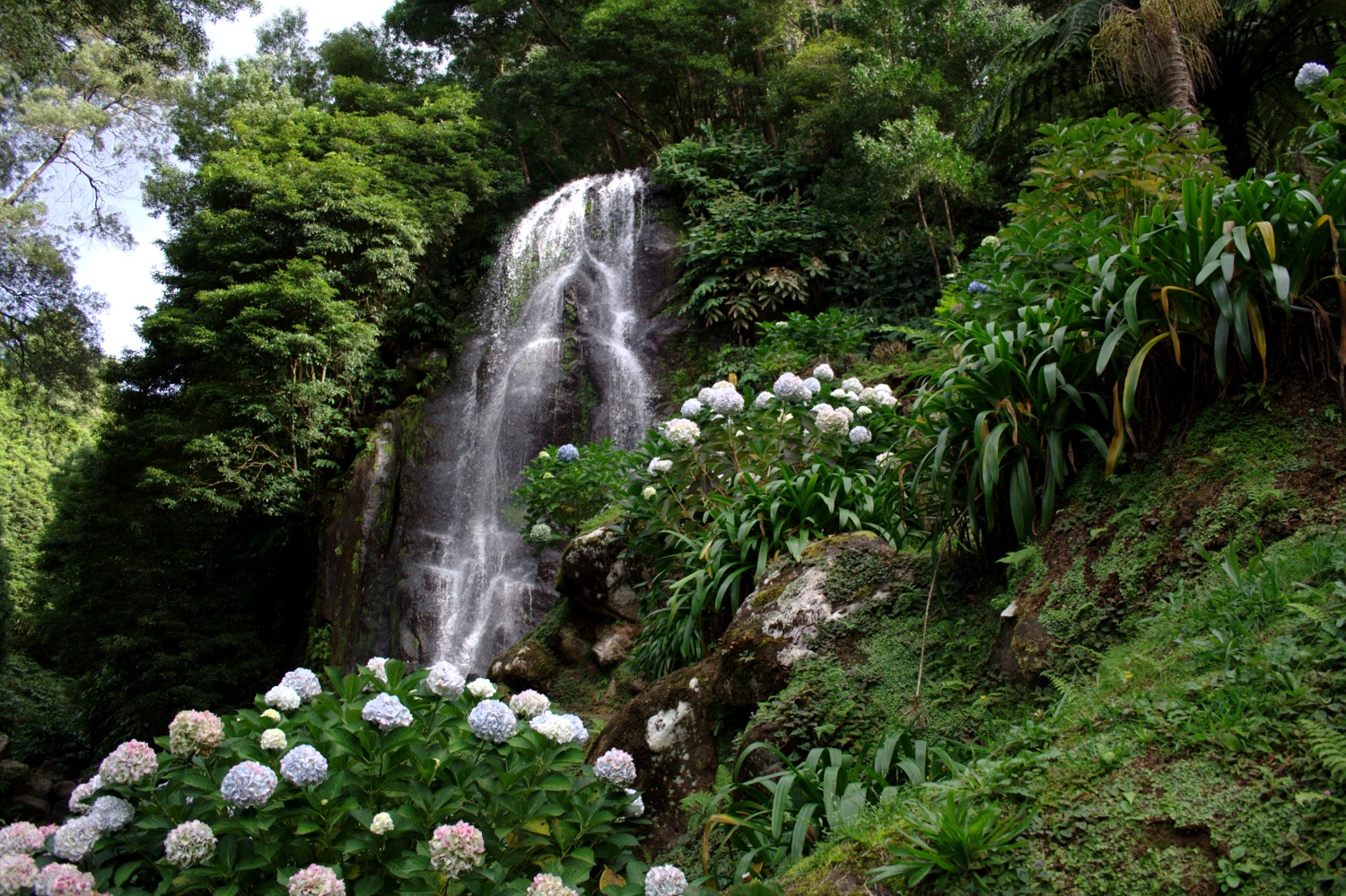 Ribeira dos Caldeiroes