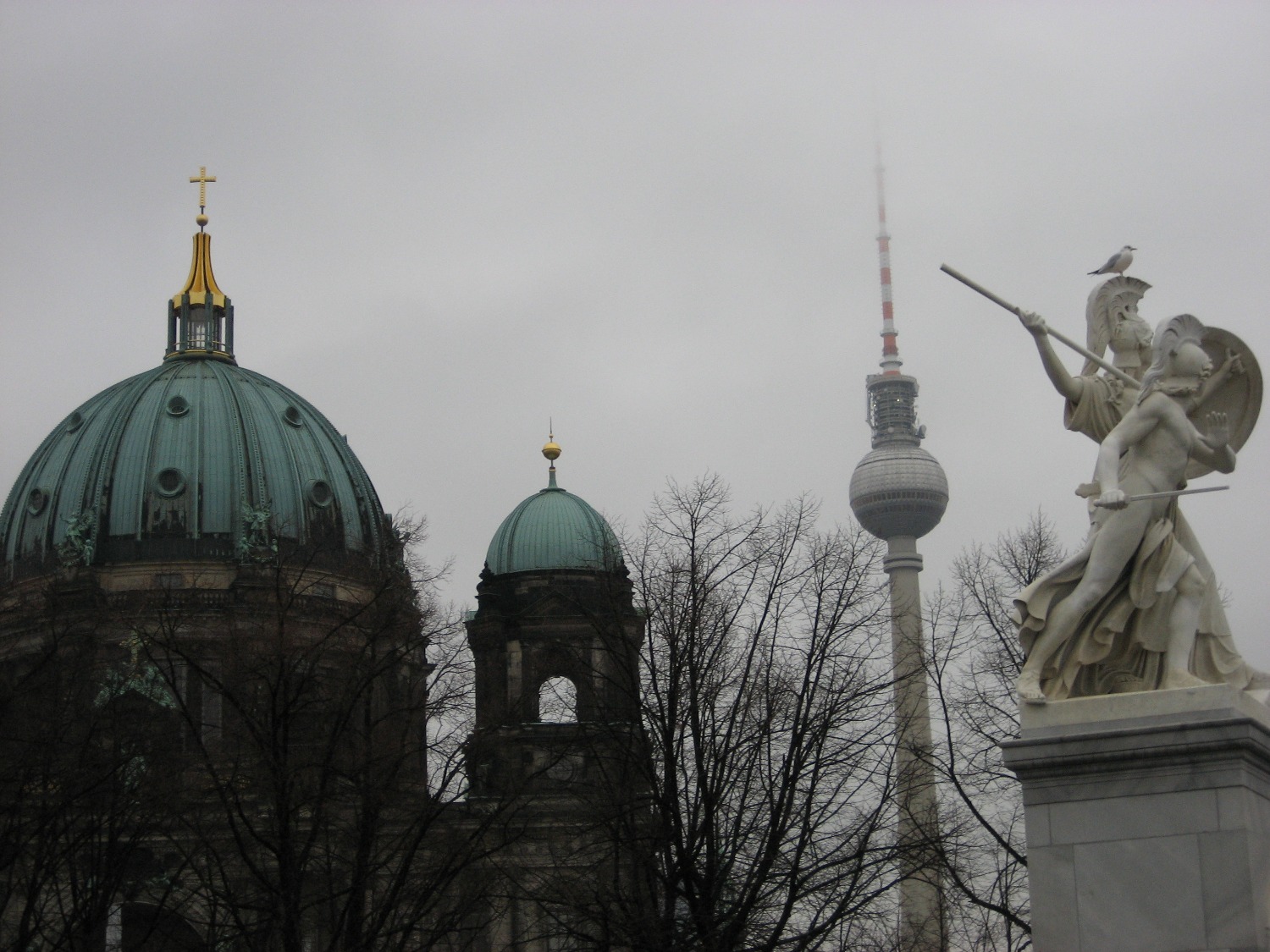 Dom mit Fernsehturm