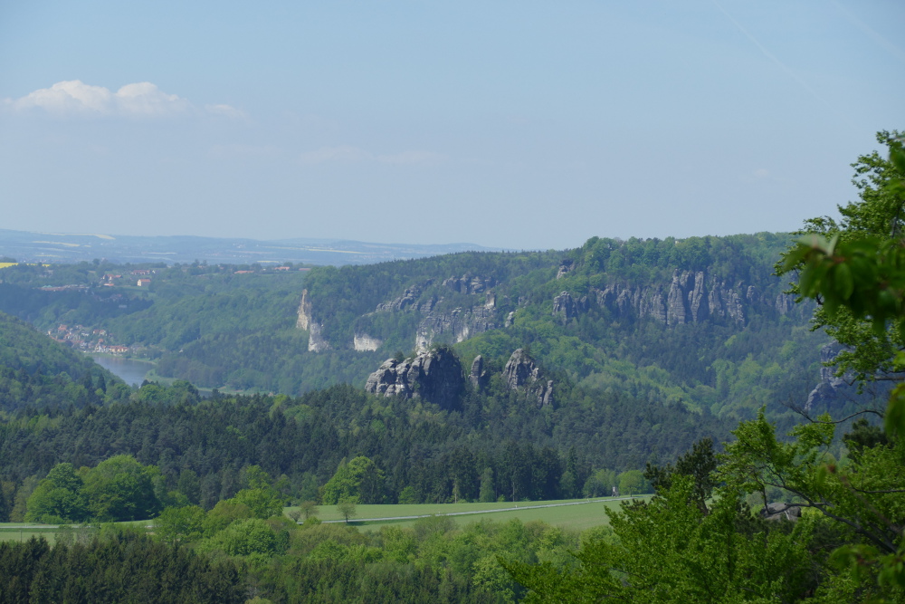 Malerweg #3 - Blick zurück auf die Bastei und Wehlen