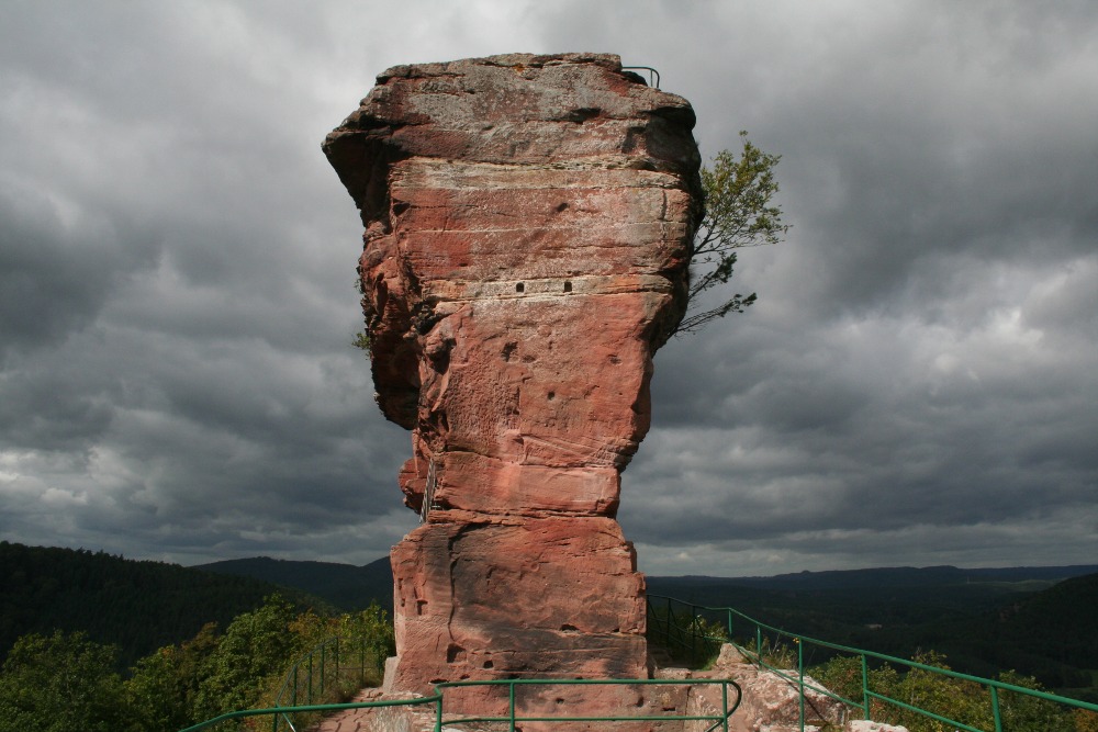Felsenland Sagenweg - Burg Drachenfels