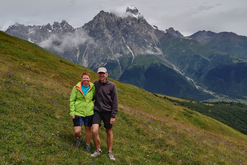Georgien - Wanderung über den Baki-Pass, vor dem Uschba (4737m)