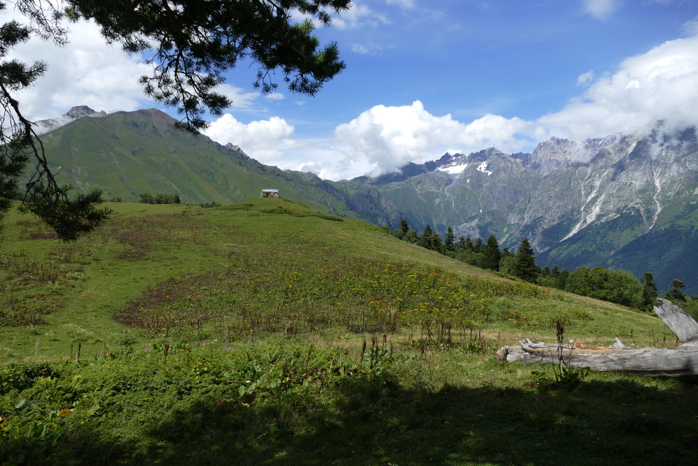Georgien - Wanderung über den Baki-Pass