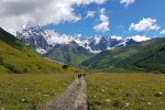 Georgien - Wanderung zum Fuße des Schchara-Gletschers