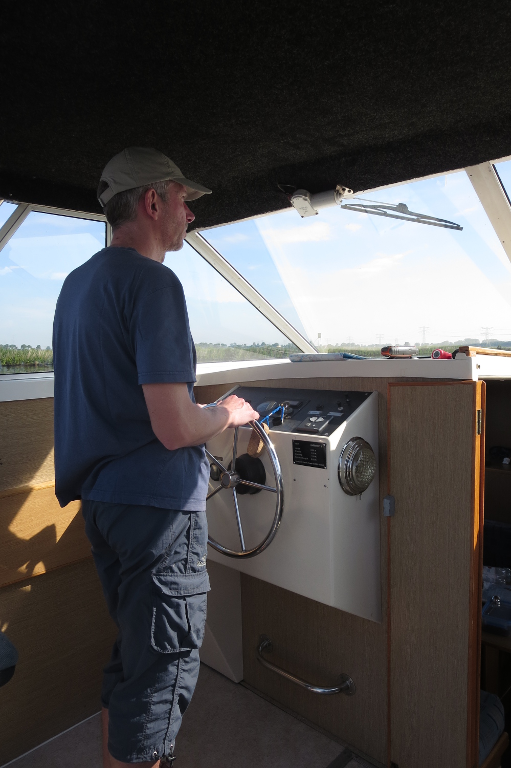 Mit dem Hausboot durch Friesland
