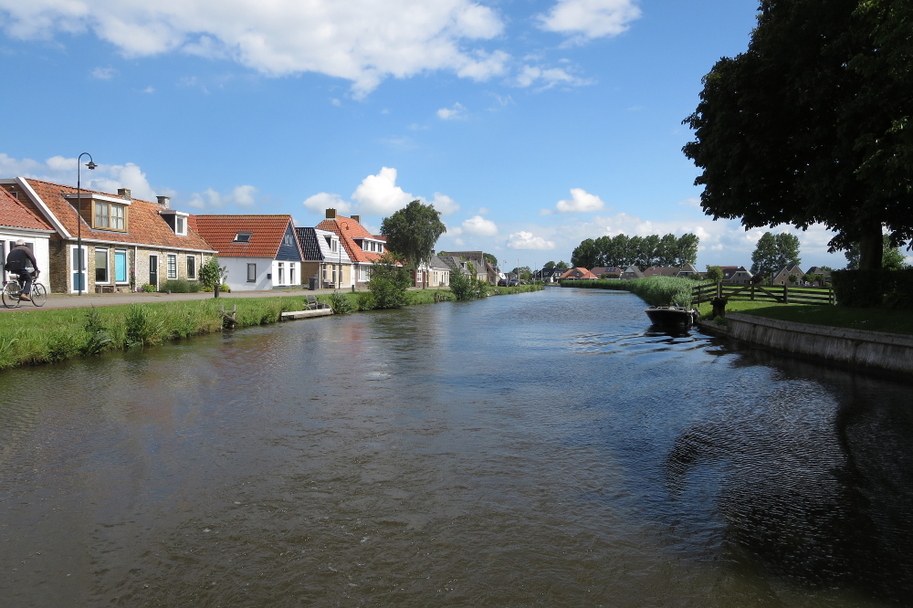 Mit dem Hausboot durch Friesland