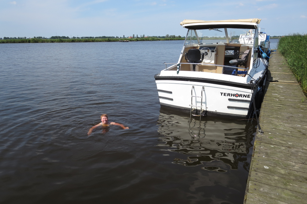 Mit dem Hausboot durch Friesland