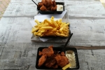 Mit dem Hausboot durch Friesland - Kibbelinge mit Remoulade und Friets mit Joppiesauce
