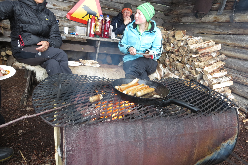 Lapplands Drag – Husky Expedition: Grillen am Windschutz
