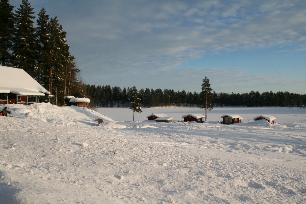 Lapplands Drag: Direkt am Flussufer