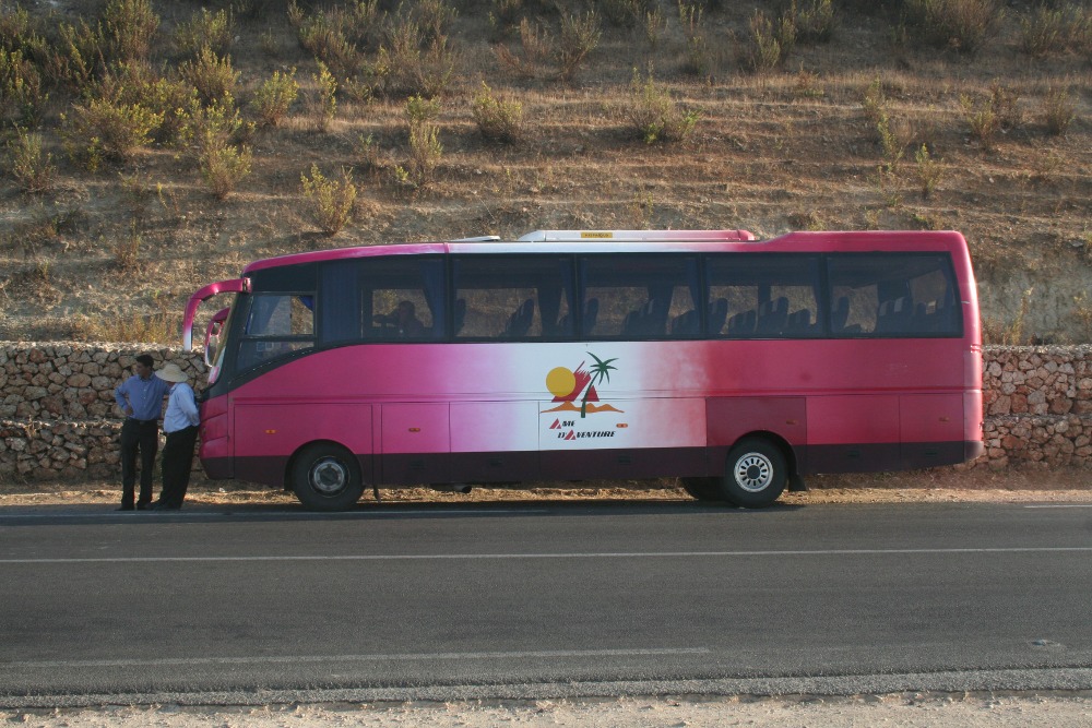 Marokko: Unser rosaroter Bus