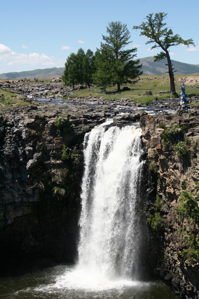 Mongolei: Am Wasserfall