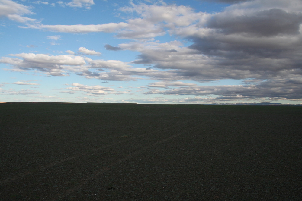 Mongolei: Weite, dieses Mal in Schwarz