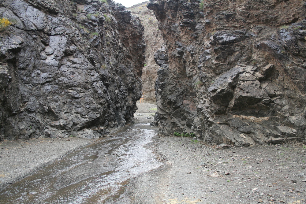 Mongolei: Die Schlucht wird eng...