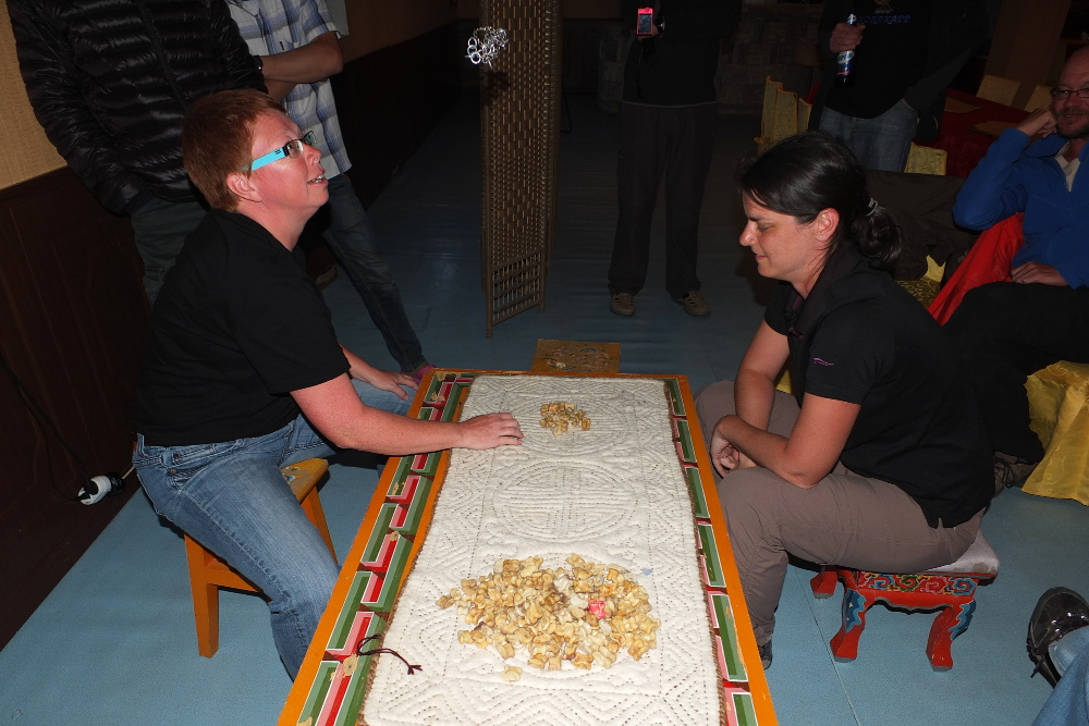 Mongolei: Mongolisches Knochenspiel