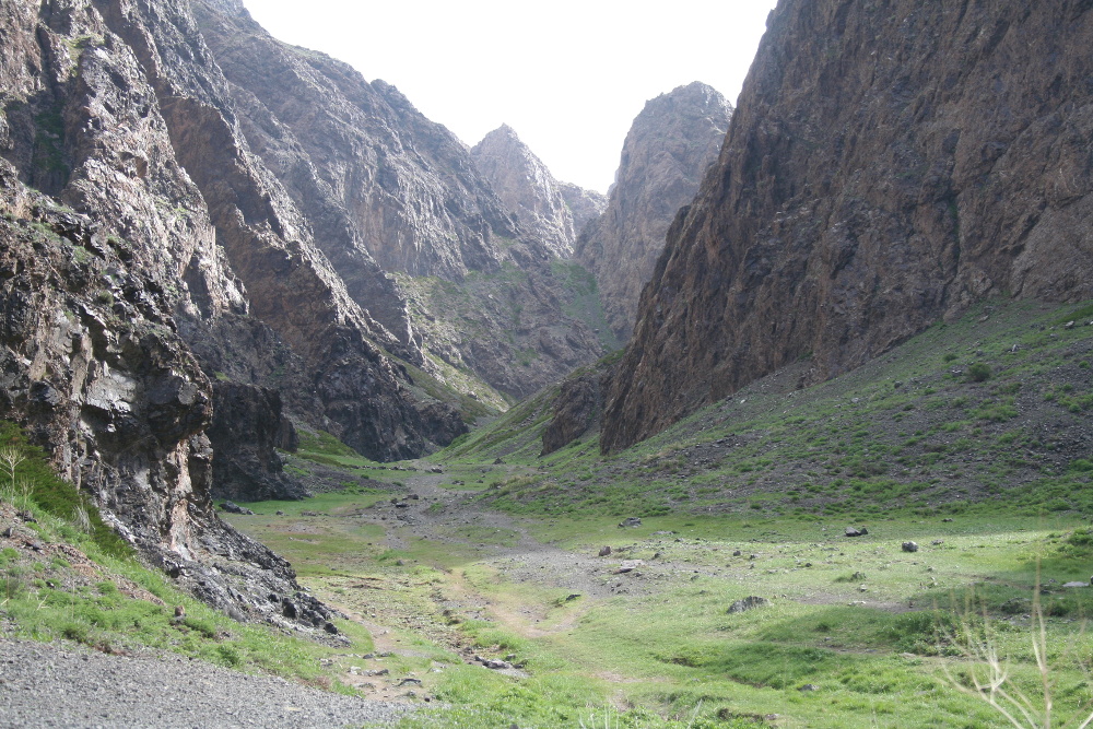 Mongolei: Der Eingang zur Geierschlucht