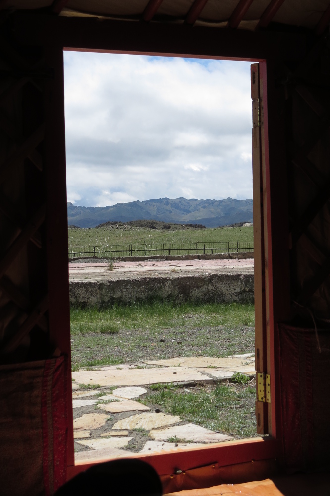 Mongolei: Blick aus der Jurte