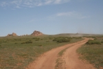 Mongolei: Hauptstraße in die Khogno-Khan-Berge