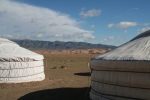 Mongolei: Jurten vor Khongoryn Els