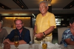 Mongolei: Unsere Reiseleiter Matthias und Jagy beim Abschiedsessen