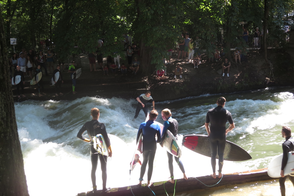 München - Eisbachwelle