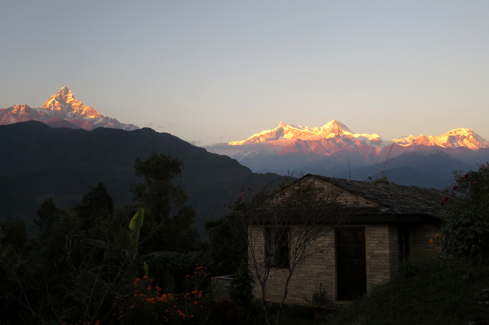 Nepal - Blick aufs Annapurna-Massiv von der Hananoie-Lodge