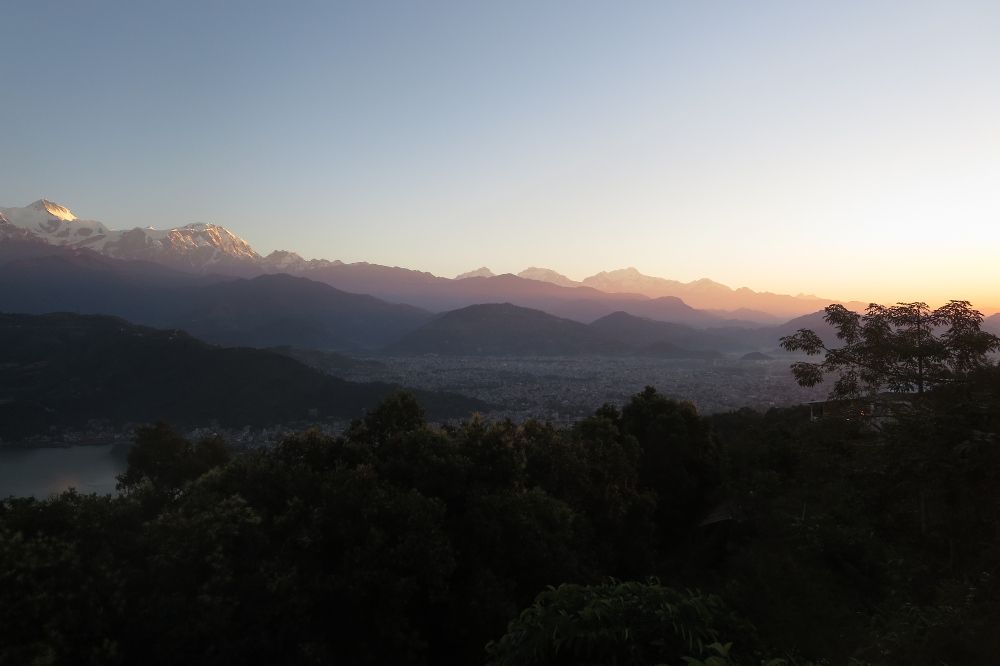 Nepal - Manaslu (8163m) im Frühdunst
