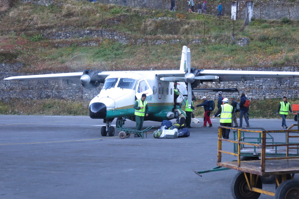 Nepal - Dornier 228 in Lukla