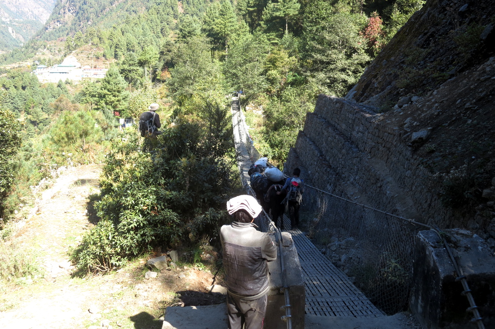 Nepal - Hängebrücke zwischen Lukla und Phakding