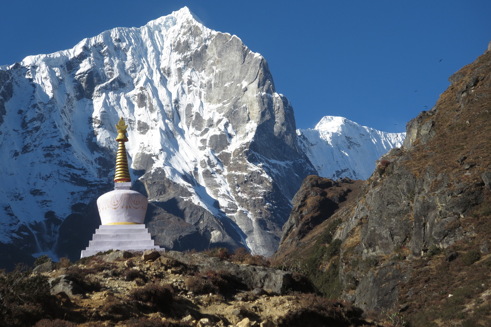 Nepal - Stupa auf dem Weg zum Kloster Thame