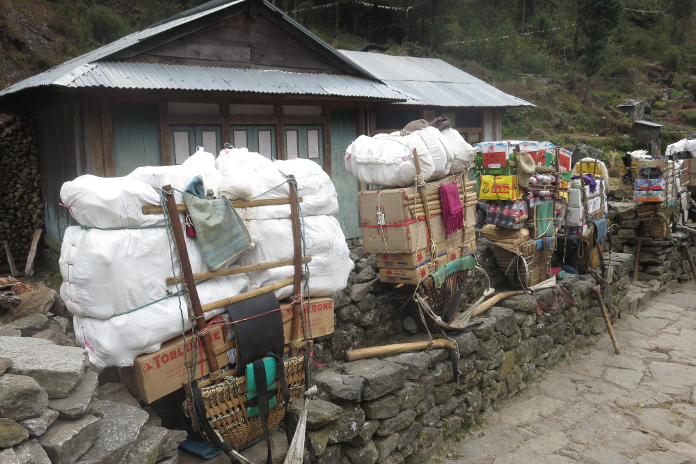 Nepal - Pause für die Träger