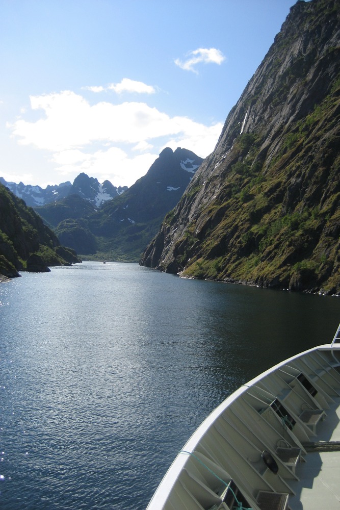 Nordkap, Hurtigruten und Lofoten: Einfahrt in den Trollfjord