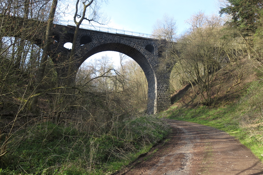 Rheinburgenweg #2 - Hohe Brücke in Bassenheim