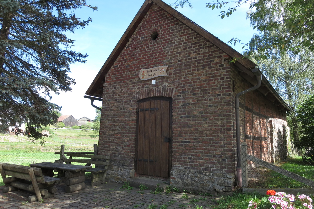 Sauersteig – Orketal Berge Runde – Medelon - Altes Backhaus in Berge