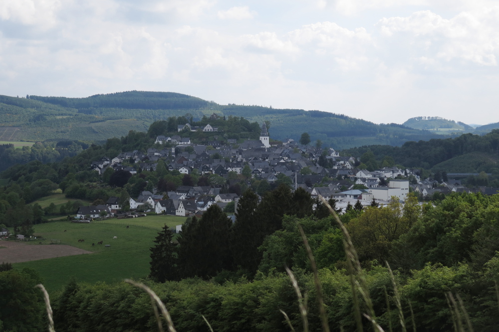 Sauersteig – Lörmecke-Turm-Pfad – Eversberg