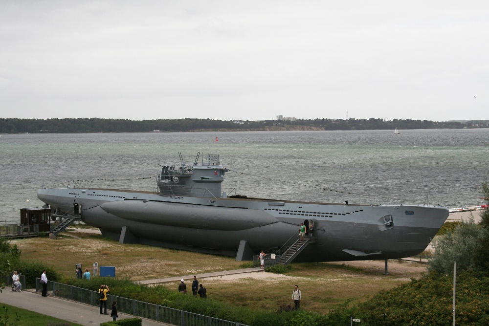Schleswig-Holstein: U995 am Strand von Laboe