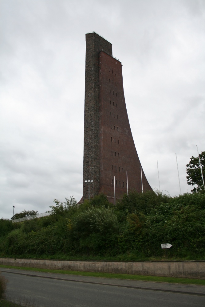 Schleswig-Holstein: Marine-Ehrenmal in Laboe