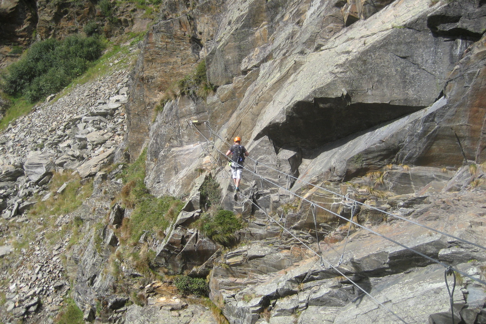 Seilbrücke im Zirbenwald-Klettersteig