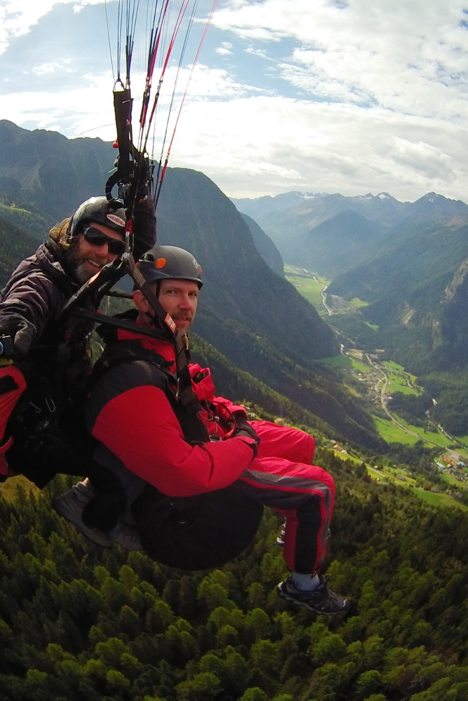 Tandemflug über dem Ötztal
