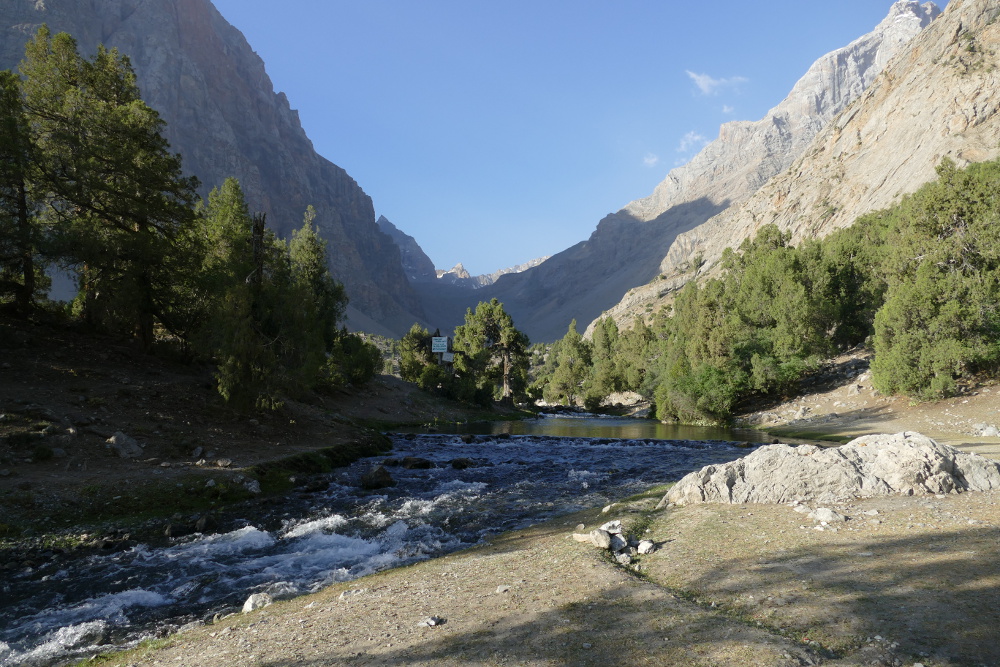 Tadschikistan – Mutnoe-See und Transfer nach Khujand