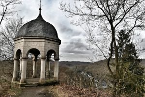 Mehr über den Artikel erfahren Im Kernland der Grafen von Berg bei Schloss Burg