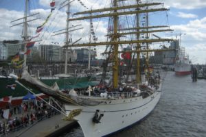 Mehr über den Artikel erfahren Hafengeburtstag Hamburg