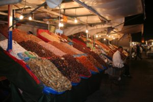 Mehr über den Artikel erfahren Marokko: Berber-Apotheke in Ouarzazate – Trubel in Marrakesch