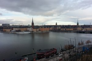 Mehr über den Artikel erfahren Lapplands Drag – Husky Expedition: Anreise über Stockholm