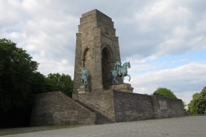 Mehr über den Artikel erfahren Ruhrsteig – Sigiburg Runde – Hohensyburg