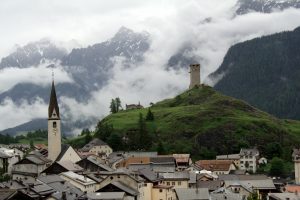 Mehr über den Artikel erfahren Via Engiadina: Ardez – Guarda