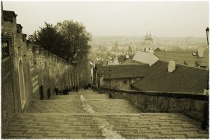 Mehr über den Artikel erfahren Prag – Teil 1: Náměstí-Míru, Altstädter Ring, Burg und Kleinseite